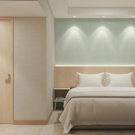 Eightin Hotel Sudirman Dżakarta Zewnętrze zdjęcie